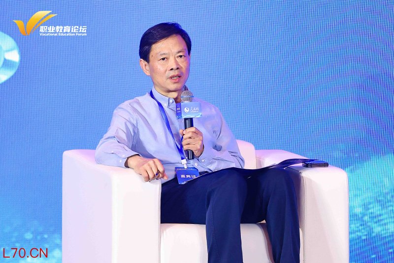 威海海洋职业学院党委书记吴宏飞