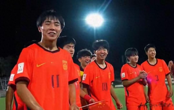 说实话, u17国足赢澳大利亚, 最该反思的是2004黄金一代为何断档